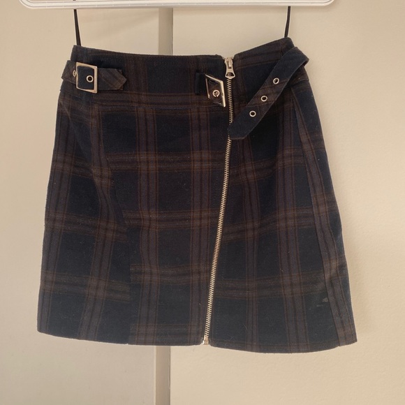 Topshop Front Zipper Plaid Skirt - Picture 2 of 3